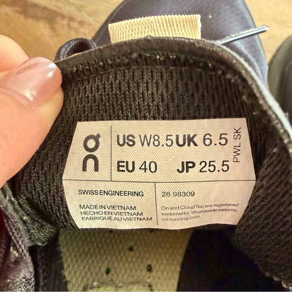 On Cloudnova Form Sneakers | Black | Women’s 8.5 | Swiss Engineering - Picture 7 of 7